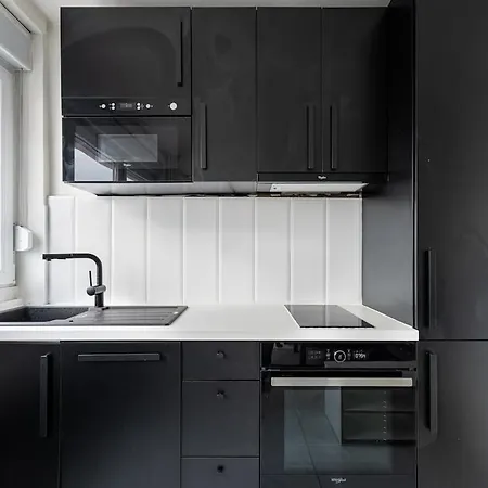 Geneva Tramway Access Apartment *